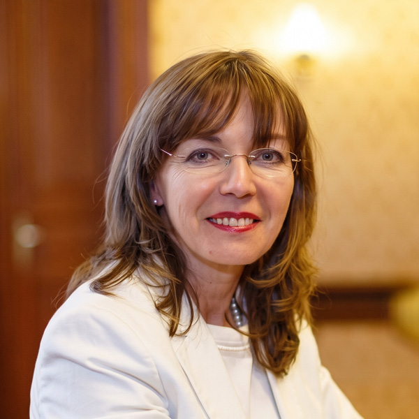 Andrea Nemes PhD